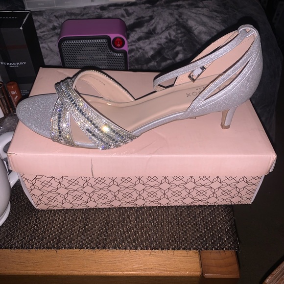 Ankle strapped sandals - Picture 2 of 4